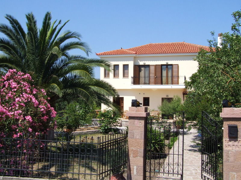 Nadia Apartments Molyvos Kültér fotó